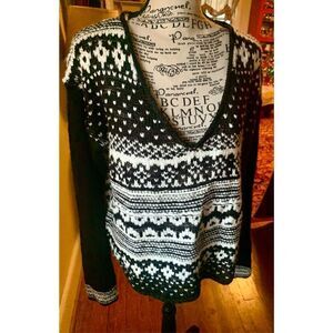 Aeropostale Black & White V Neck Sweater NWT